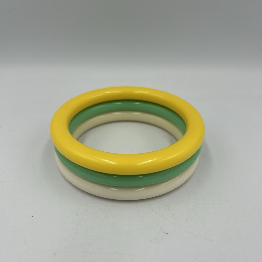 Set Of 3‎ Avon Color Go Round Lucite Bangle Bracelets